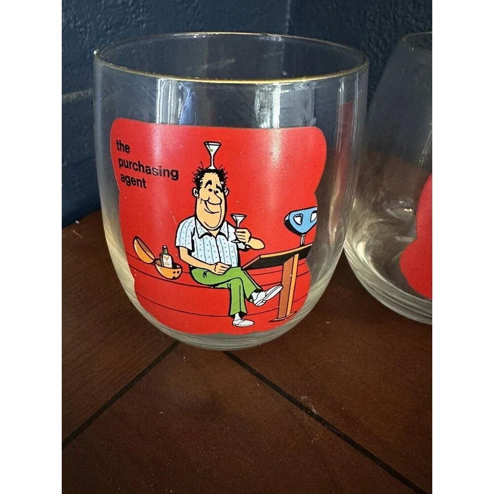 Set of 2 Vintage Ashby Bowling Cartoon Cocktail Beer Glasses Mug Gold Rim 1970’s